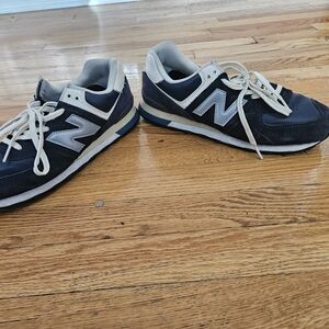 New Balance Men's Blue and Gray Sneakers